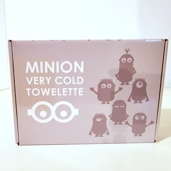 New Minion Very Cold Towelette / Towel (Grey) 140cm x 90cm - Picture 2 of 3